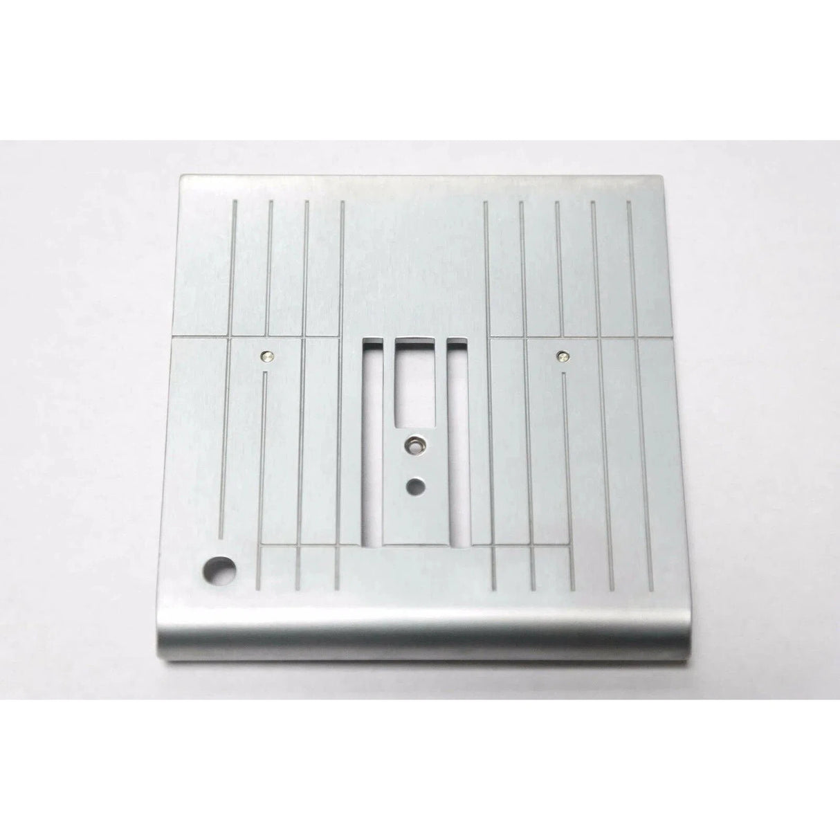 Straight Stitch Needle Plate for BERNINA Old Style Models 1000-1530 #0068577000